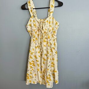 Chic Floral Midi Dress in Yellow and Cream